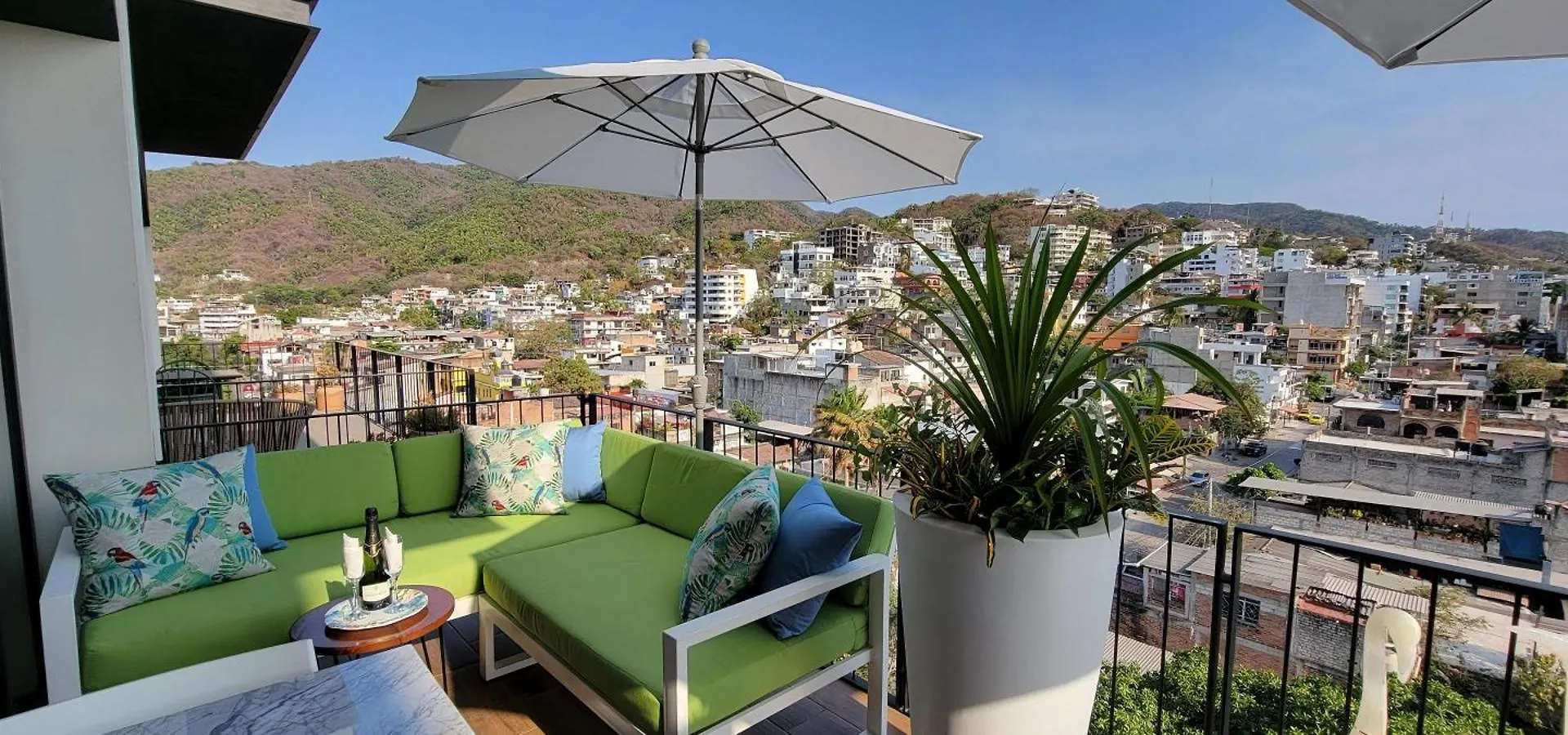 Holiday home Blissful Ocean-View Penthouse With Rooftop Pool Puerto Vallarta