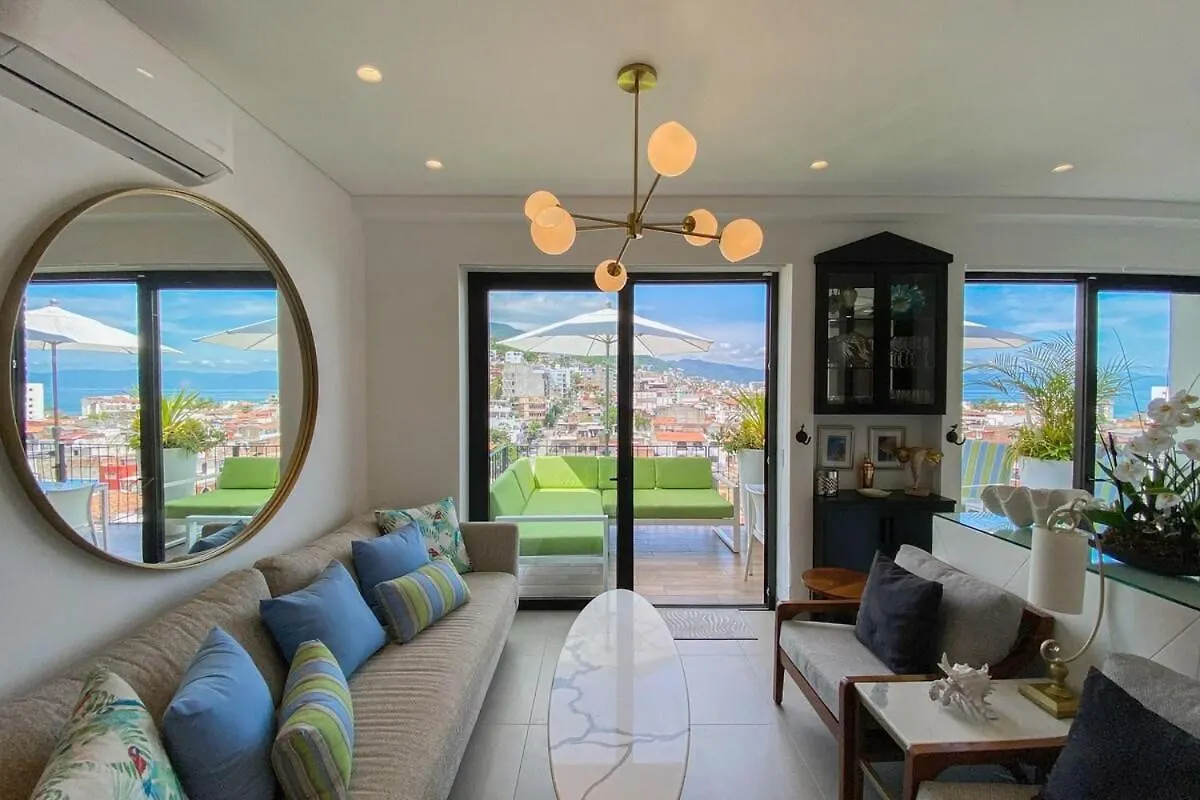 Blissful Ocean-View Penthouse With Rooftop Pool Puerto Vallarta